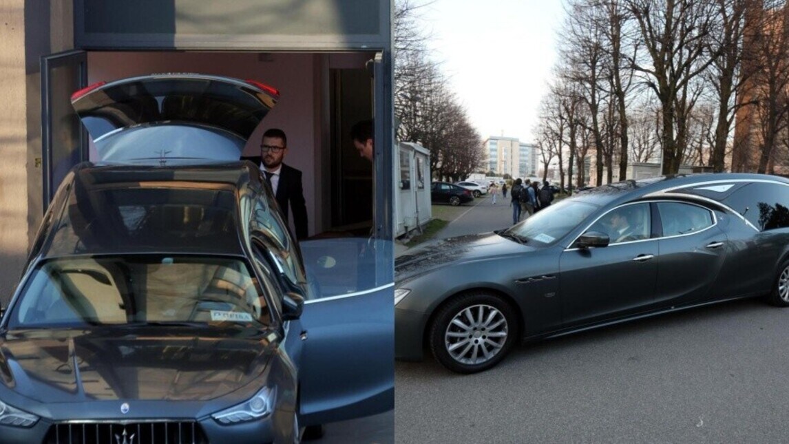 Il feretro di Joe Barone lascia l'ospedale e si dirige verso il Viola Park