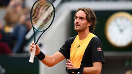 Roland Garros: Tsitsipas batte Altmaier. Fiorentina, allerta massima ad Atene