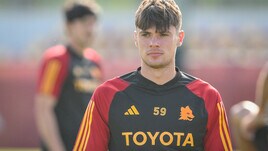 Roma: Zalewski potrebbe andare via. Lazio, presentata la maglia Home