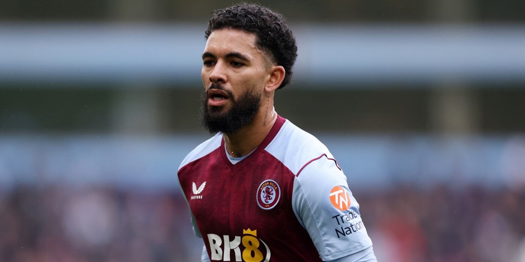 La Juve "annuncia" Douglas Luiz: gli indizi social