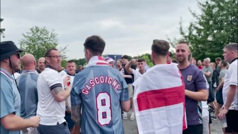 Euro 2024, i tifosi inglesi cantano sul motivetto della Grande Fuga