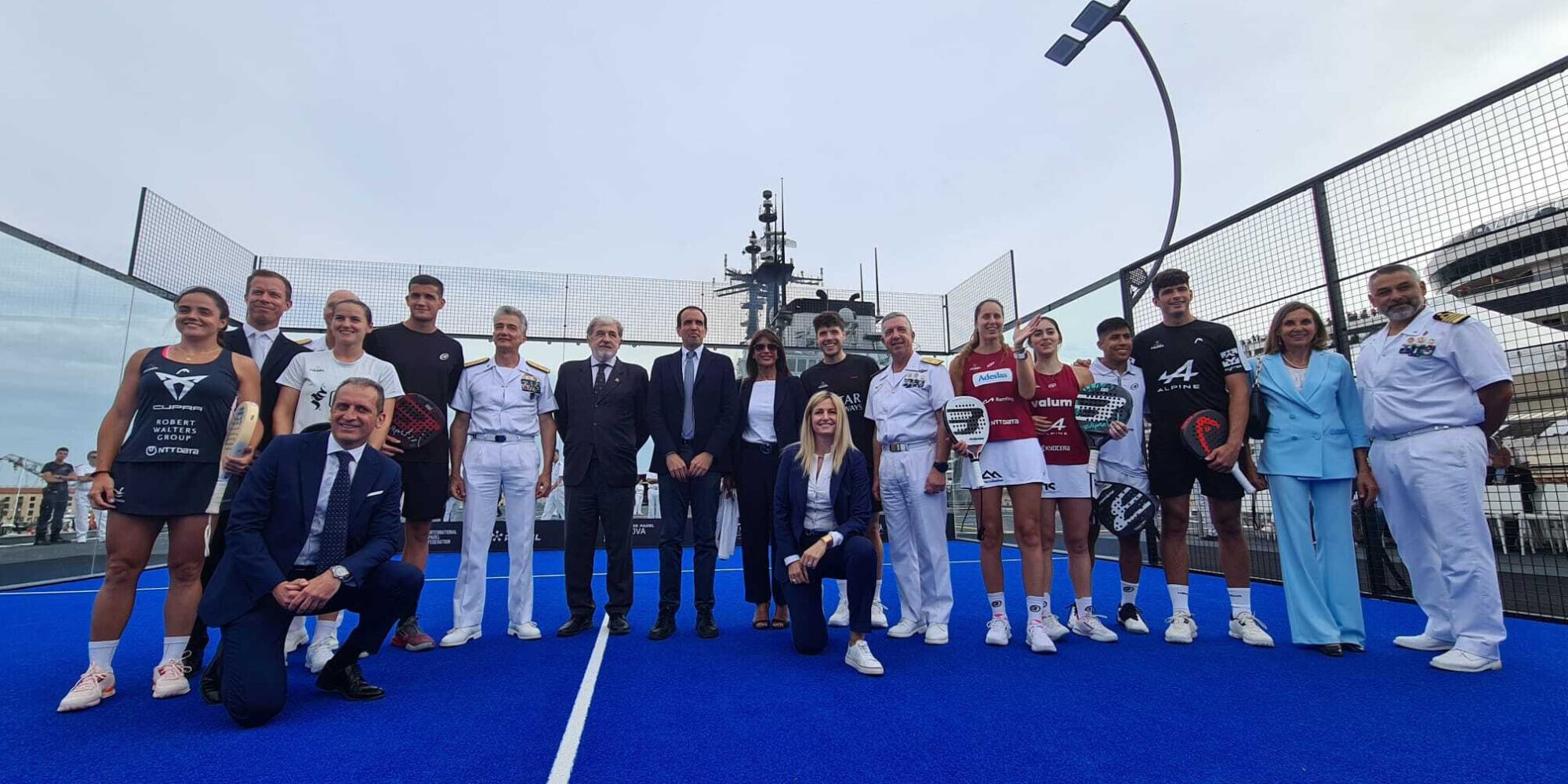 La portaerei “Garibaldi” cuore di una speciale esibizione di Padel