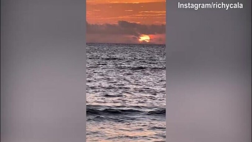 In attesa del futuro, Calafiori si gode un tramonto spettacolare