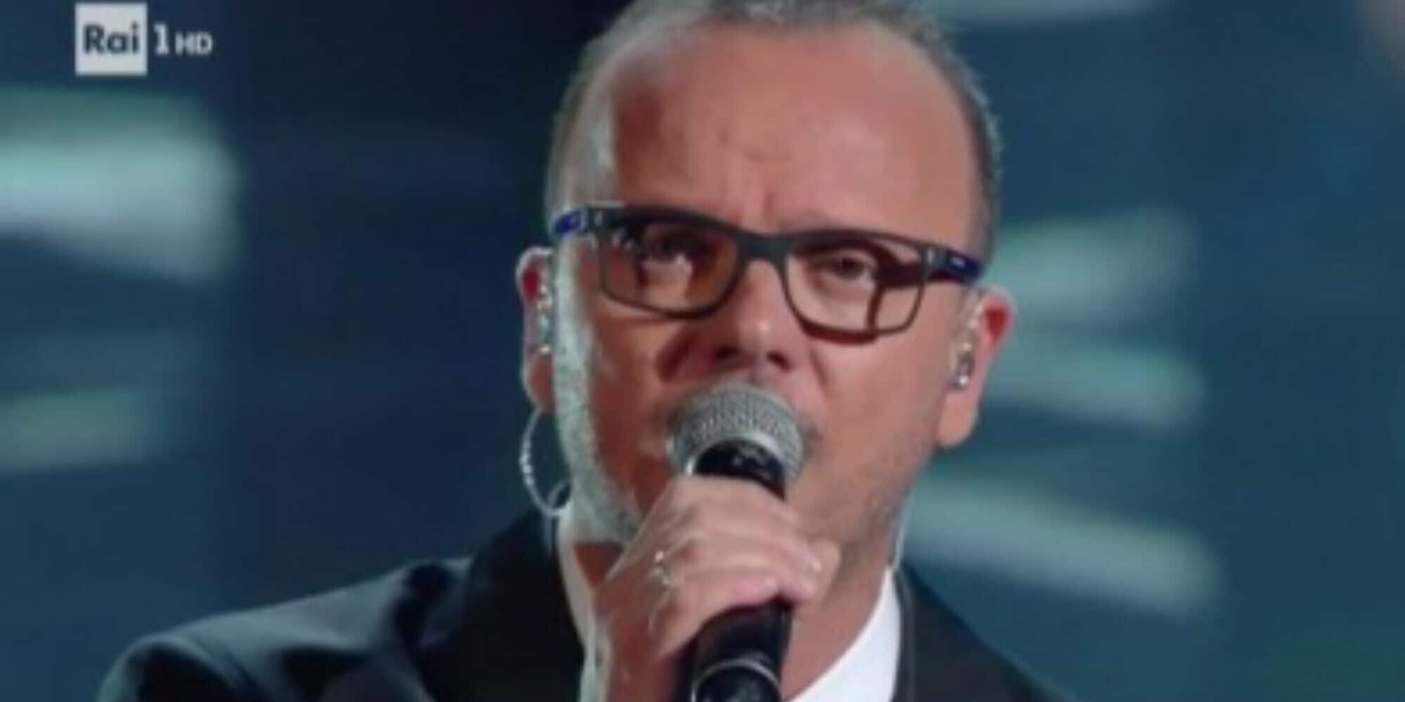 Gigi D'Alessio è diventato papà per la sesta volta