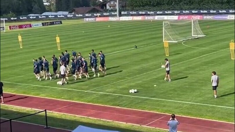 Napoli, ecco il primo allenamento di Conte a Dimaro