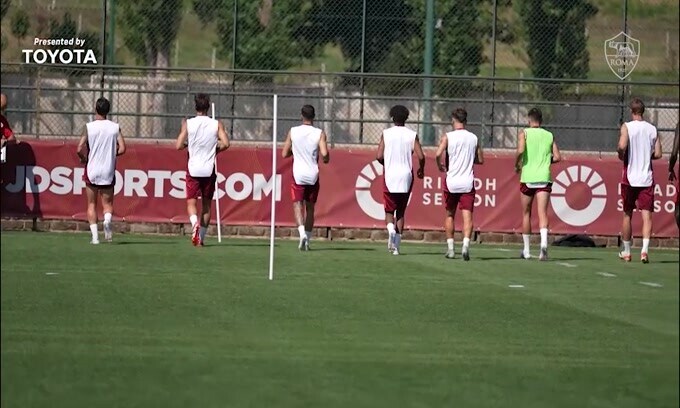 Roma, allenamento in campo e poi palestra