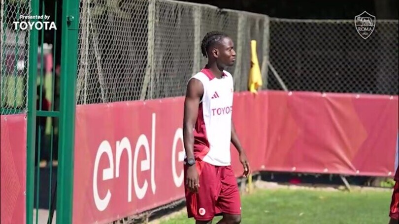 Roma, allenamento sotto il sole e l'afa: Abraham in grande forma