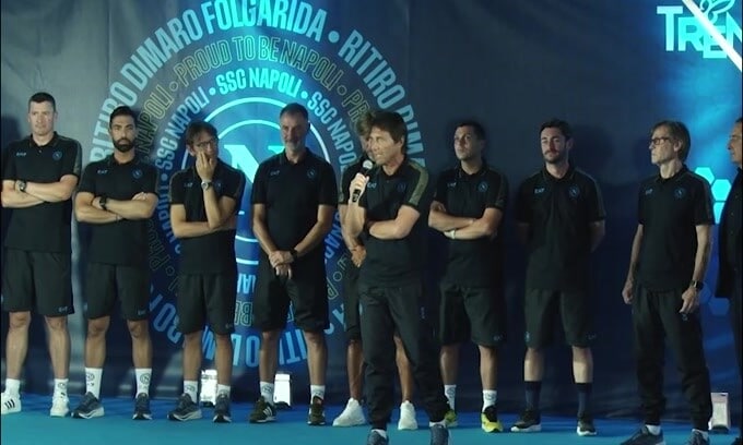 Napoli e Conte ai tifosi: "Cercheremo di rendervi orgogliosi"