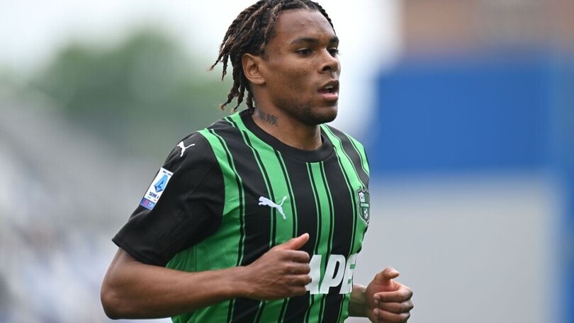 Lazio, offerta al Sassuolo per Laurienté. I Friedkin rinunciano all'acquisto dell'Everton