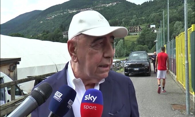 Galliani: "Szczesny? Non l'ho sentito. Colpani? Nulla ancora è deciso..."