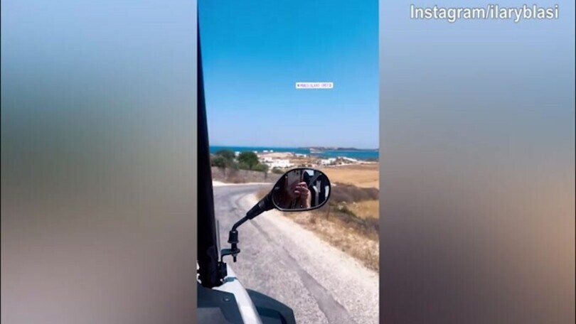 Ilary Blasi e Bastian, proseguono le vacanze in Grecia