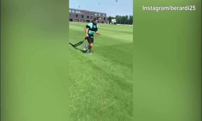 Sassuolo, l'emozione di Berardi: "Quanto é bello sentire di nuovo il terreno sotto i piedi?"