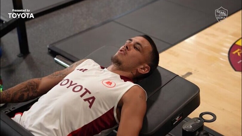 Tanta palestra e poi campo: la Roma si allena a Trigoria
