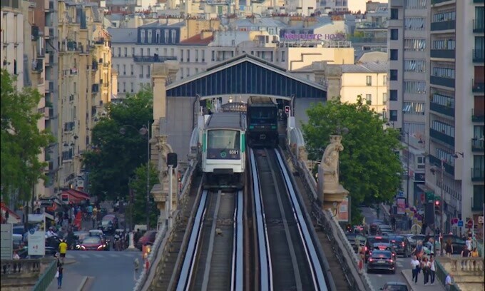 Olimpiadi 2024, caos a Parigi: "Ferrovie sotto attacco massiccio"