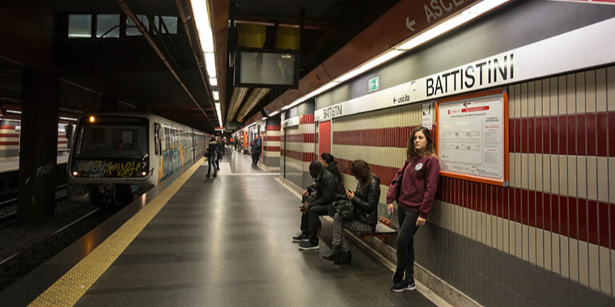 Roma, altri stop sulla metro A: tratta Termini-Battistini chiusa dal 10 al 25 agosto