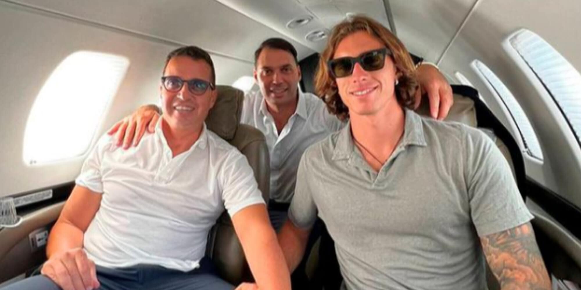 Calafiori in viaggio verso Londra: la foto fa impazzire i tifosi dell'Arsenal