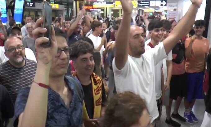 Roma, cresce l'attesa tra i tifosi per Soulè