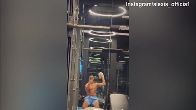 Allenamento notturno per Alexis Sanchez