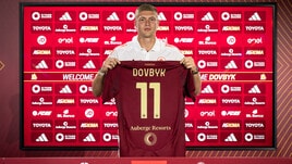 Roma, ufficiale l'arrivo di Dovbyk. Napoli: presentato Rafa Marin