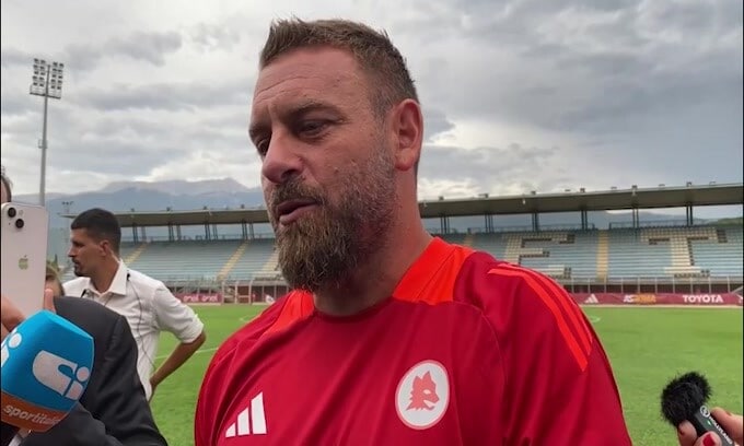 De Rossi: "Il mercato non è chiuso, cerchiamo altri esterni alti"