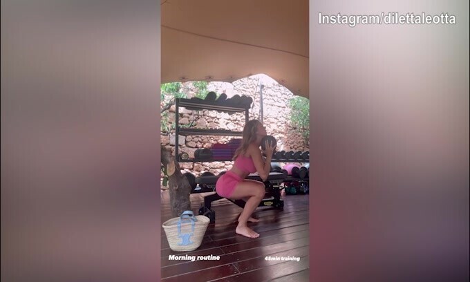 Mattinata di lavoro intenso per Diletta Leotta