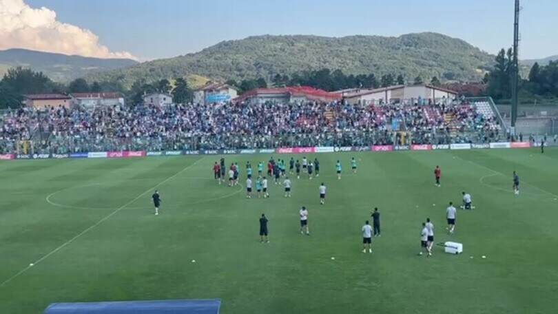 Il Napoli saluta il pubblico a Castel di Sangro: i cori dei tifosi