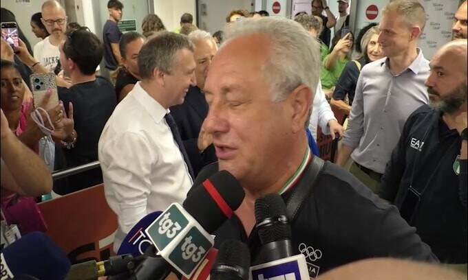Velasco: "Futuro? Ci penserò. Tutti e tutte fantastici"