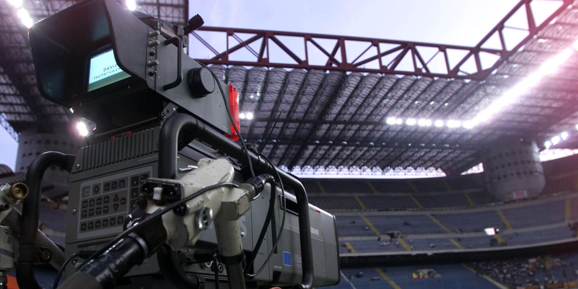 Prezzi Dazn, Sky e Amazon: dove vedere il calcio in tv tra Serie A, Europa League e Champions