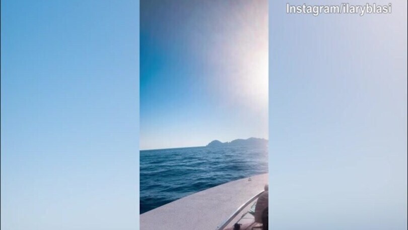 Ilary Blasi in vacanza a Tenerife