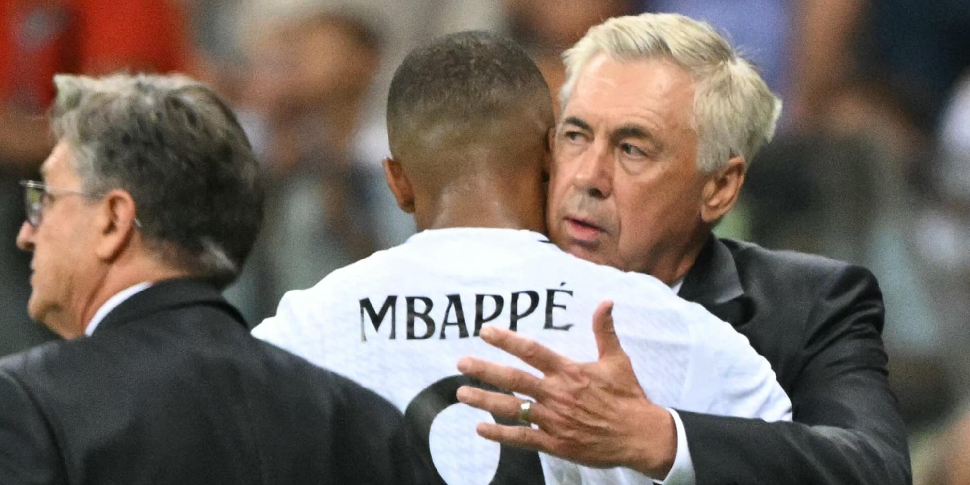 Mbappé, debutto da sogno con il Real: l'abbraccio con Ancelotti