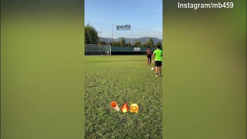 Balotelli, che tiri su punizione!