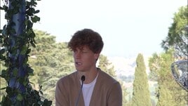 Tennis: Sinner positivo al doping per contaminazione involontaria, ma è innocente