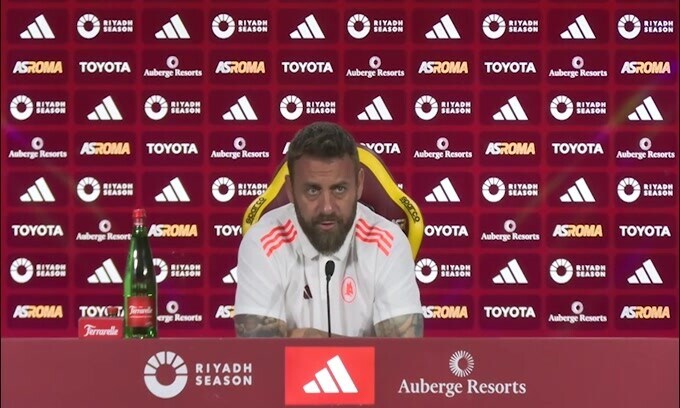 De Rossi: "Il mercato aperto rende un casino il campionato"