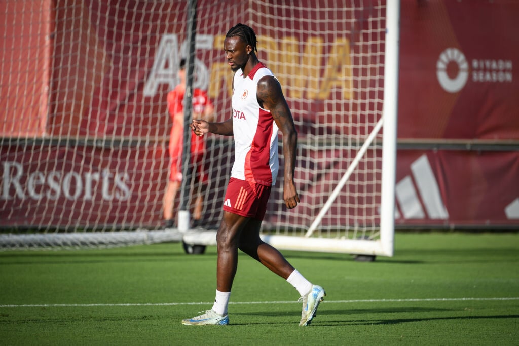 Roma, nuove sirene inglesi per Abraham. Colpo Juve: ecco Conceicao Jr