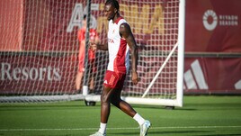 Roma, nuove sirene inglesi per Abraham. Colpo Juve: ecco Conceicao Jr