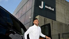 Juve: Nico Gonzalez ha effettuato le visite. Inter, atterrato a Milano Palacios