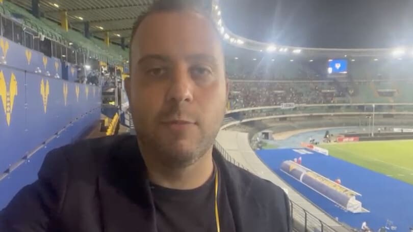 Giovane Juve in testa, si vede la mano di Thiago