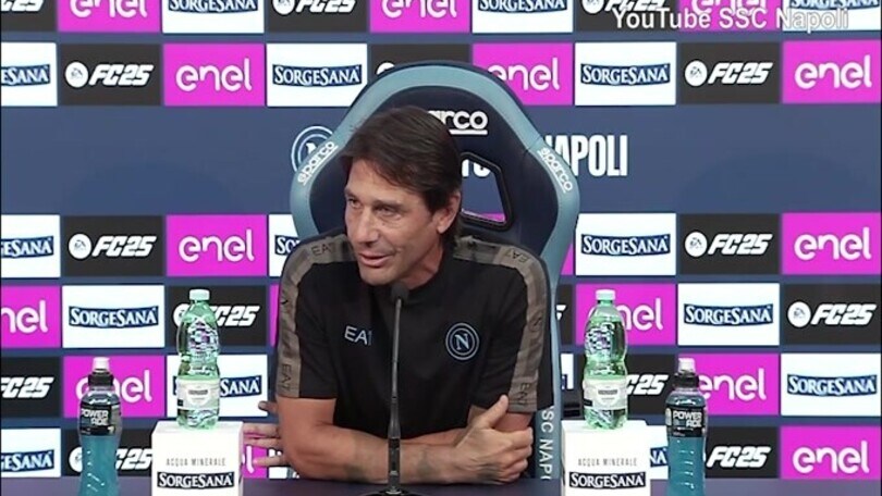 Conte: "Sono stato di notte al murale di Maradona"