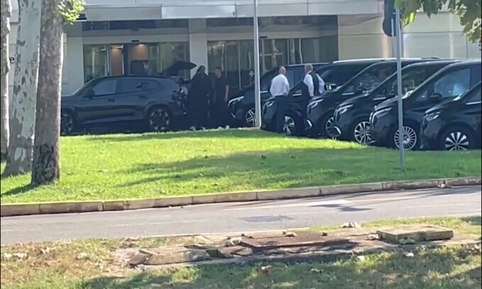 Abraham è arrivato a Milano: visite e firma