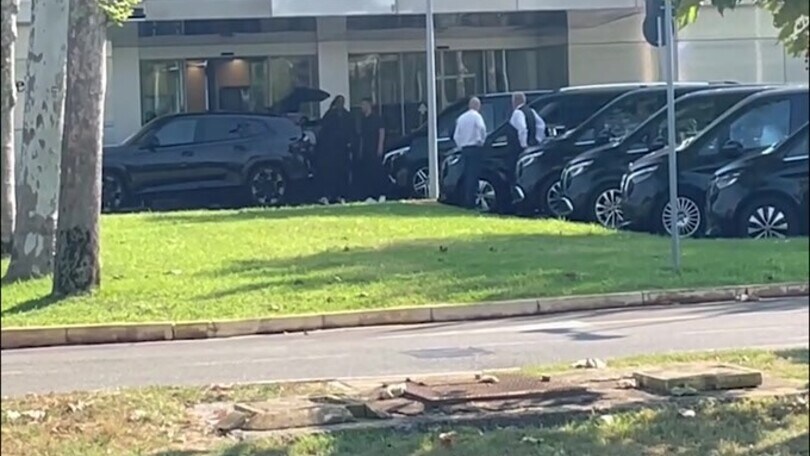 Abraham è arrivato a Milano: visite e firma