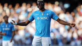 Napoli, Osimhen fuori dalla lista Serie A. Lazio, stasera arriva il Milan all’Olimpico