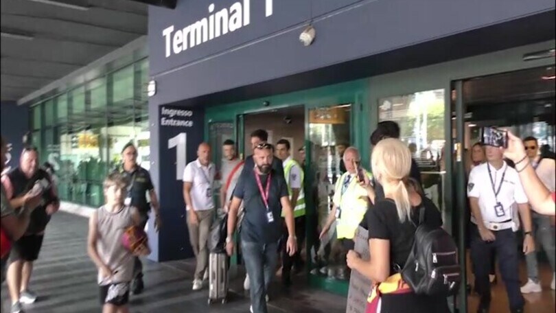 Roma, Hermoso è sbarcato a Fiumicino per l'avventura giallorossa