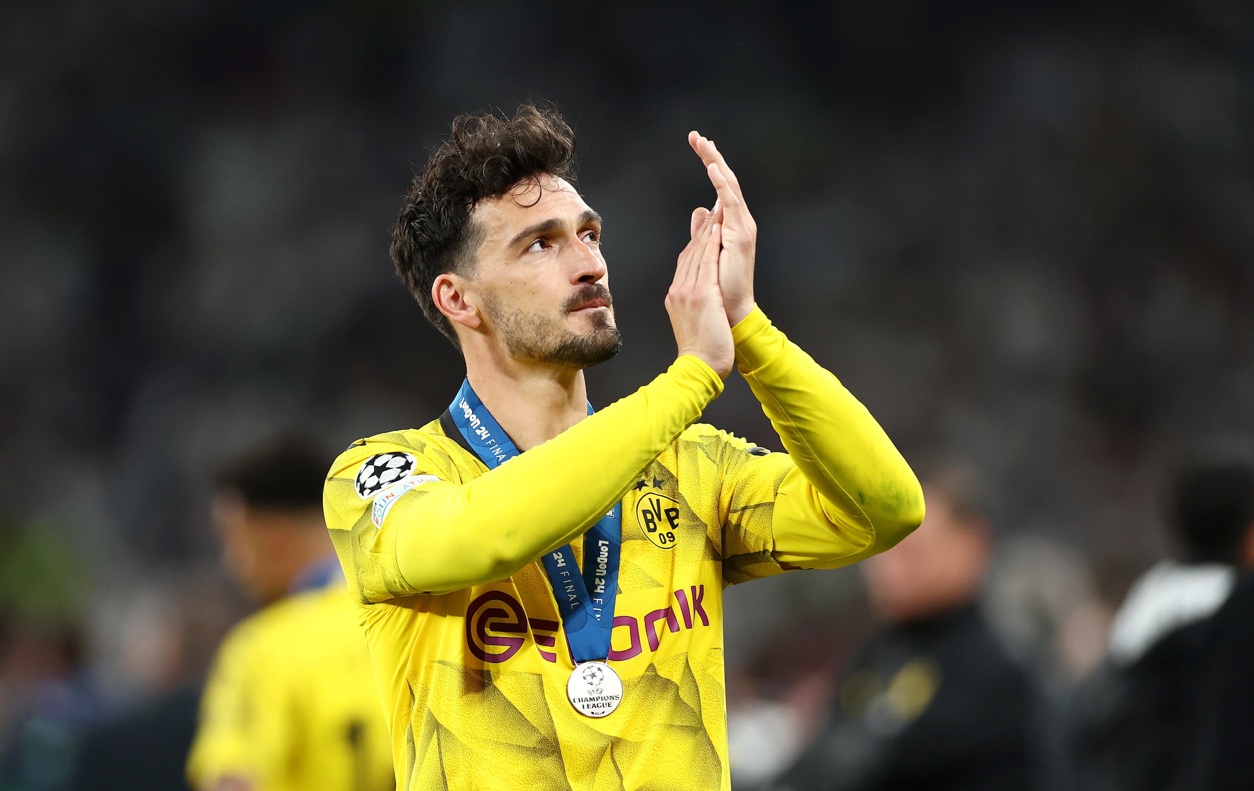 Roma in arrivo anche Hummels. Napoli: Osimhen rimane fuori rosa