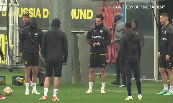 Roma, ora l'assalto a Hummels