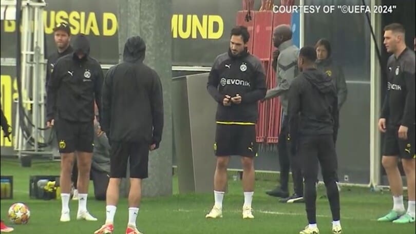 Roma, ora l'assalto a Hummels
