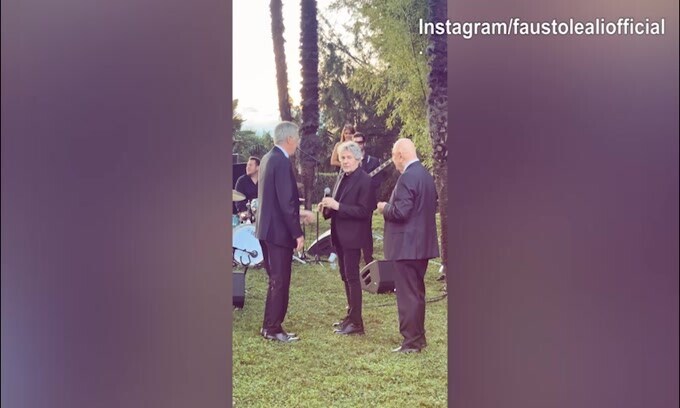 Matrimonio Galliani, il saluto tra Ancelotti e Fausto Leali