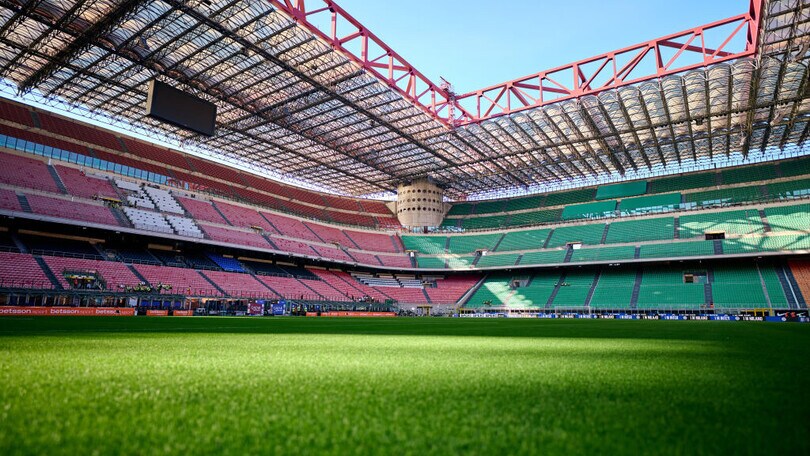 San Siro, accordo sul nuovo stadio. Lazio: delegazione di tifosi ai funerali