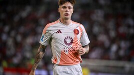 Roma, parlano gli agenti di Zalewski. Serie A: finisce in pari tra Como e Bologna