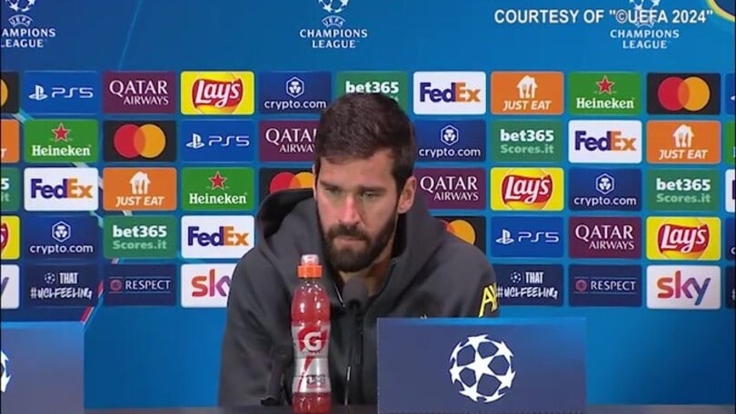 Alisson: "Si gioca troppo, ma nessuno chiede a noi calciatori"