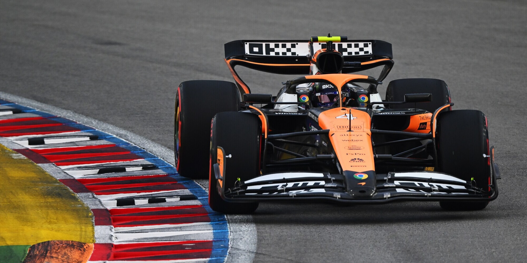 Gp Singapore, pole position per Norris: secondo Verstappen, delude Leclerc